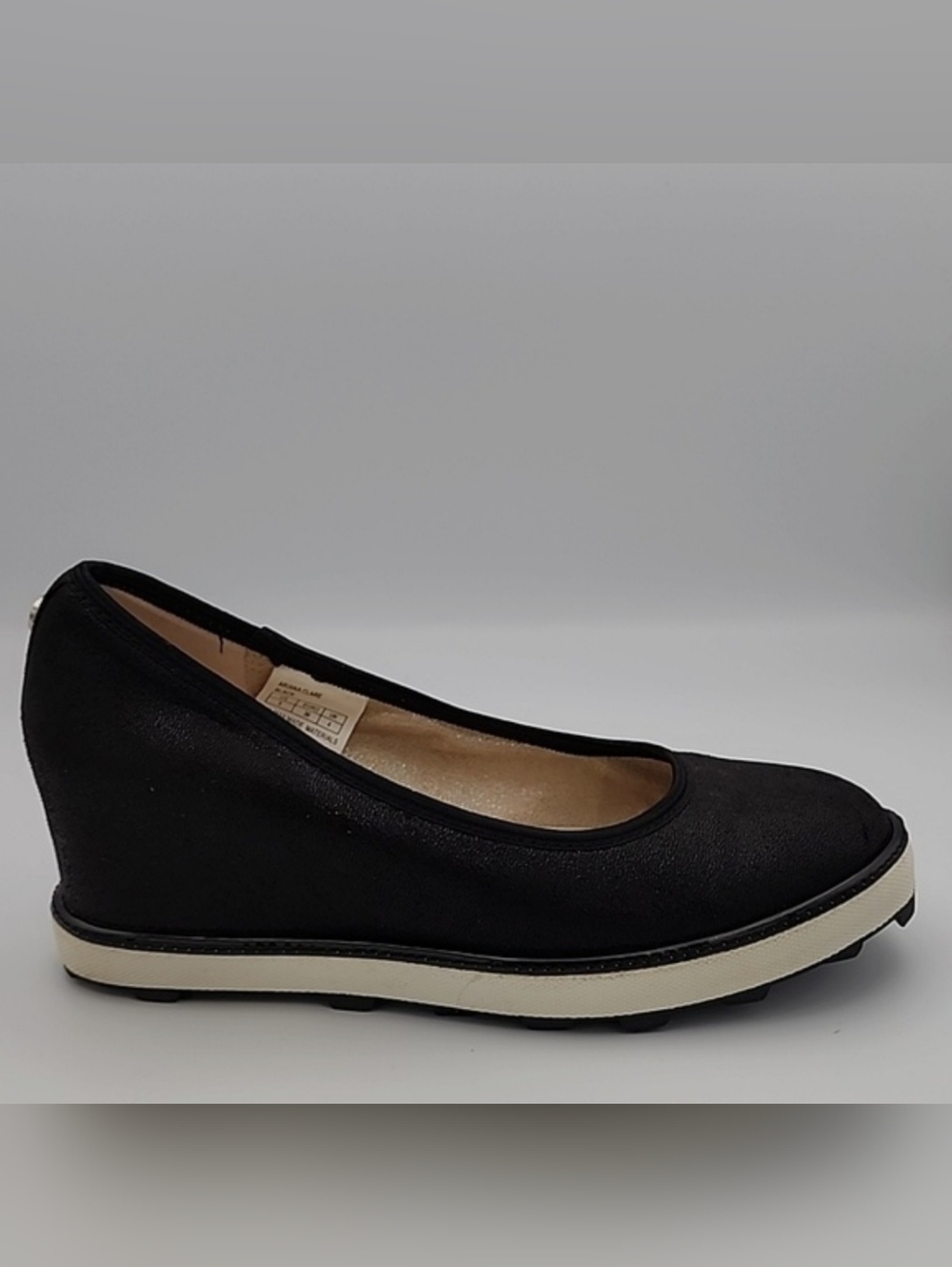 Black Heels with Stylish Slip-On Comfort and Fabric Material